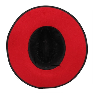 Two-tone felt jazz hat with 9.5cm wide red brim and black crown in top view perspective