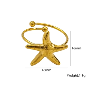 Detail view of gold starfish open ring with 16mm width and 1.3g lightweight design