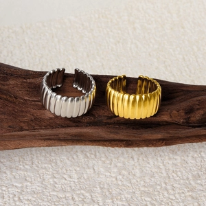 Minimalist 18K gold and silver stainless steel open rings with vertical ripple texture