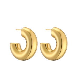 Detailed view of chunky C-shape 18K gold plated earrings with S925 silver needles