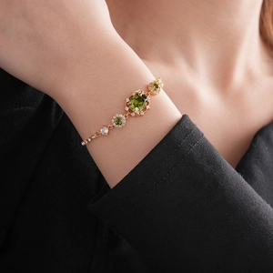 Bracelet Réglable Femme Zircon Vert Papillon Ovale Géométrique Cuivre Plaqué Or Bijoux Luxe Mode Élégant