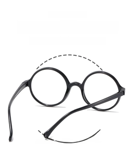 Detail of lightweight and flexible black round frame fashion glasses for kids