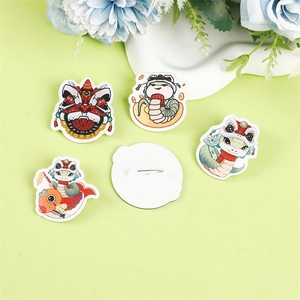 Broches en acrylique serpent et danse du lion sur fond floral vert clair
