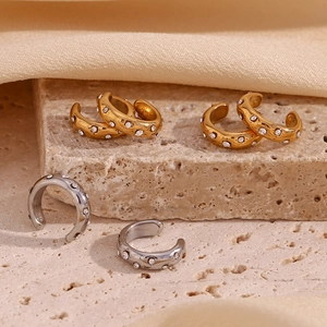 Bagues d'oreilles mini en forme de C en acier plaqué or 18K avec cristaux brillants
