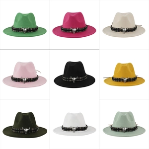 Cappello fedora in lana a tesa larga con fascia etnica e fibbia a testa di toro