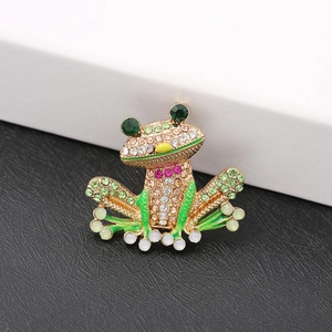 Vibrant frog animal brooch with colorful rhinestones on a gold alloy metal base