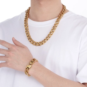 Men's retro gold-plated Cuban chain necklace and bracelet set with pattern buckle
