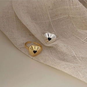 Minimalist 925 sterling silver heart rings in gold and silver finish with black center