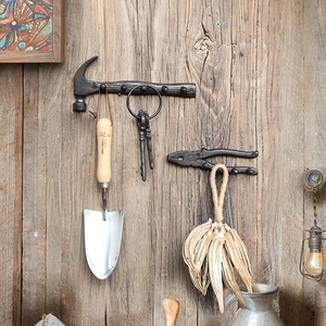 Cast Iron Wall Hooks Retro Industrial Tool Shape Hammer Pliers Wrench Decorative Key Holder Coat Rack For Bar Cafe Home
