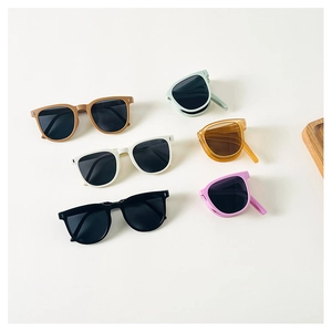 Kids Foldable Sunglasses Square PC Frame UV Protection Portable Travel Eyewear For Boys Girls Rivet Decor