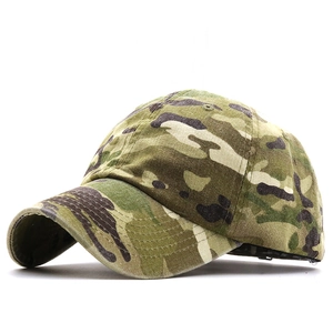 Casquette de baseball camouflage classique avec design à six panneaux et visière courbée