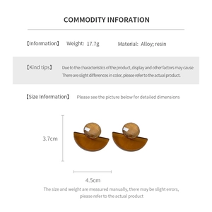 Detailed size chart of geometric amber resin drop earrings with alloy and wood grain accents