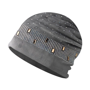 Bonnet en maille chenille gris foncé pour femme avec strass brillants et accents ambrés