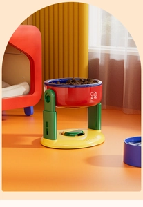 Adjustable pet bowl in Bauhaus colors with stable base and wide mouth for dogs and cats