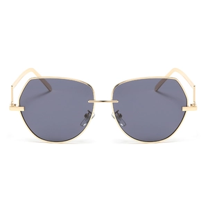 Fashionable oversized geometric aviator sunglasses with gold metal frame and black lenses