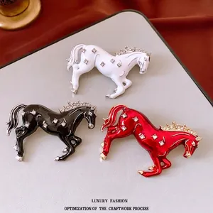 Horse Brooch Vintage Enamel Alloy Animal Pin With Rhinestone Crystal For Suit Dress Elegant Jewelry Women