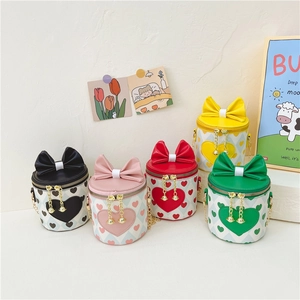 Cute heart-printed mini PU leather bucket bag with bow decoration and gold chain strap
