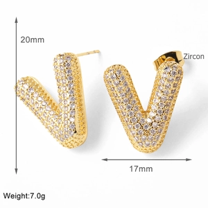 Detailed view of V-shaped gold earrings with zircon pave and size markings 20mm x 17mm