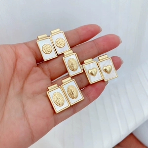 Vintage Rectangle Pendant Necklace 18K Gold Plated Copper Natural Mother Of Artificial Pearl Heart Faith Virgin Mary For Women