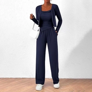 Ensemble 3 pièces bleu marine avec cardigan, haut et pantalon ample