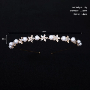 Macro detail of pearl and crystal flower headband with net weight and size specifications