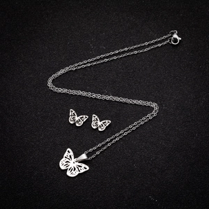 Set gioielli farfalla in argento da 3 pezzi con collana pendente e orecchini a perno