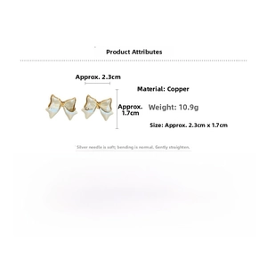 Detail view showing dimensions and weight of the bow-knot stud earrings in gold and cream