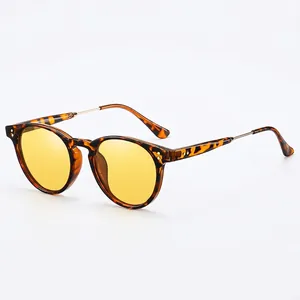 Retro polarized sunglasses with tortoiseshell frames and yellow lenses for men and women