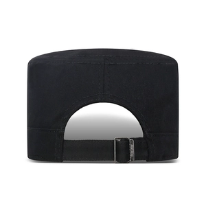 Casquette militaire noire à dessus plat avec boucle métallique réglable vue arrière