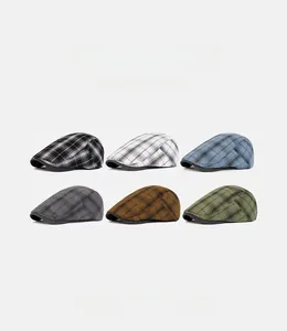 Vue détaillée de casquettes gavroche à carreaux britanniques en six couleurs