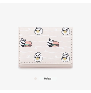 Dettaglio porta carte panda beige con cuciture di qualità e stampa a cartoni animati