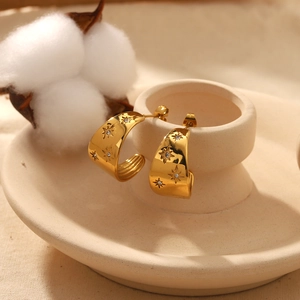 Luxurious 18K gold plated wide hoop earrings with star relief and sparkling zircons