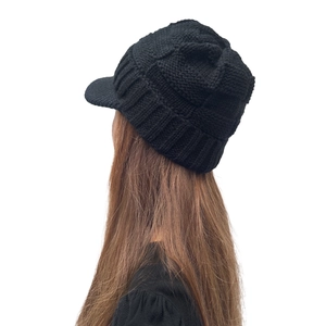 Bonnet en maille noire pour femme avec visière, chapeau d'hiver chaud et épais pour le ski