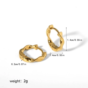 Boucles d'oreilles créoles torsadées en acier plaqué or 18 carats de 1,4 cm