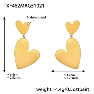 Detail view of 18k gold plated stainless steel heart earrings with dimensions and weight