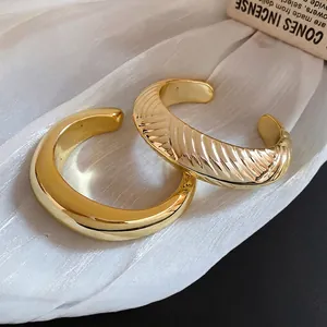 Bracelet Manchette Épais Acrylique Plaqué Or Argent Géométrique Ondulé Plissé Nervuré Jonc Ouvert Ajustable Minimaliste Femme