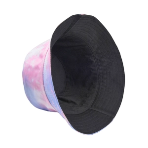 Chapeau bob tie-dye rose et bleu avec protection solaire et coutures renforcées au bord