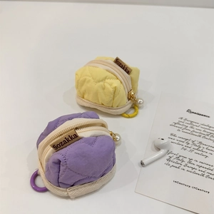 Cute quilted heart pattern mini pouch AirPods case with elegant pearl charm decoration.