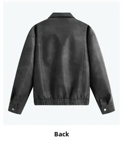 Vue arrière détaillée de ce blouson vintage en similicuir gris foncé avec épaules tombantes