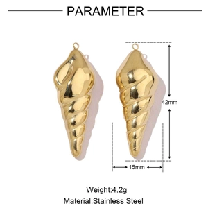 Detailed specs of gold conch pendant in stainless steel with 42mm height and 4.2g weight