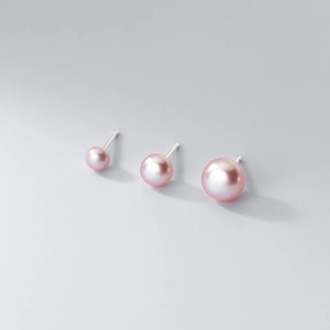 Minimalist S925 silver stud earrings featuring light pink pearls in three varied sizes