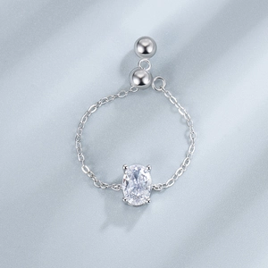 Adjustable S925 sterling silver chain ring featuring an oval-cut cubic zirconia stone