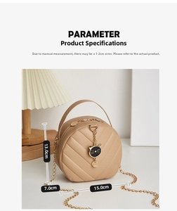 Quilted round crossbody bag with gold chain and dimensions 13x15x7cm details