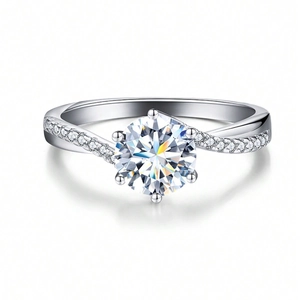 Classic six-prong moissanite ring with twisted pavé band in 925 sterling silver