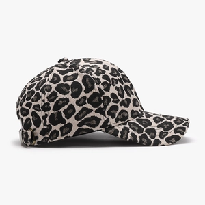 Casquette de baseball classique à motif léopard avec boucle en métal réglable pour femmes