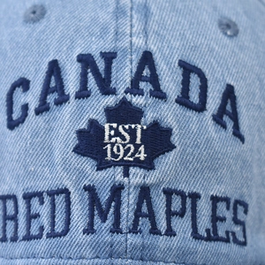 Casquette de baseball en denim délavé avec broderie Canada et feuille d'érable bleue