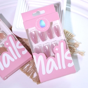 Faux ongles œil de chat rose poudré en forme d'amande avec finition pailletée