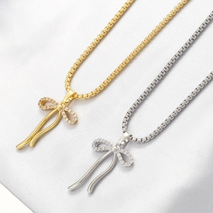 Elegante Kupfer Schleife Band Anhänger Halskette Mit Zirkonia Eingelegt Gold Silber Plattiert Süße Pulloverkette Damen Schmuck