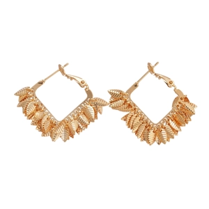 Boucles d'oreilles créoles carrées plaquées or 18K avec franges de feuilles pendantes