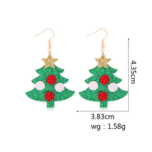 Detail view of green glitter Christmas tree earrings with size 4.35cm and weight 1.58g